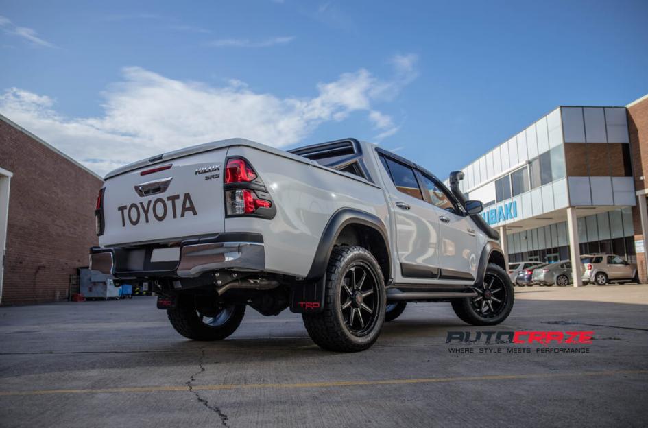 TOYOTA-HILUX-4WD-WARRIOR-MATTE-BLACK-POLISHED-SPOKE